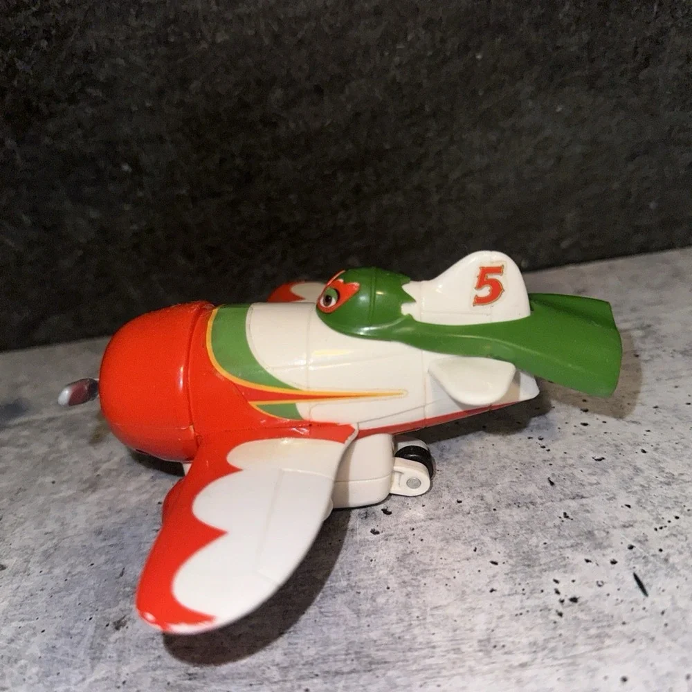 Disney Pixar Planes Pull & Fly Buddies RIPSLINGER & El Chupacabra